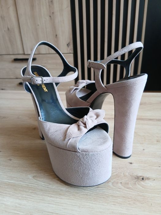 Buty na obcasie Saint Laurent