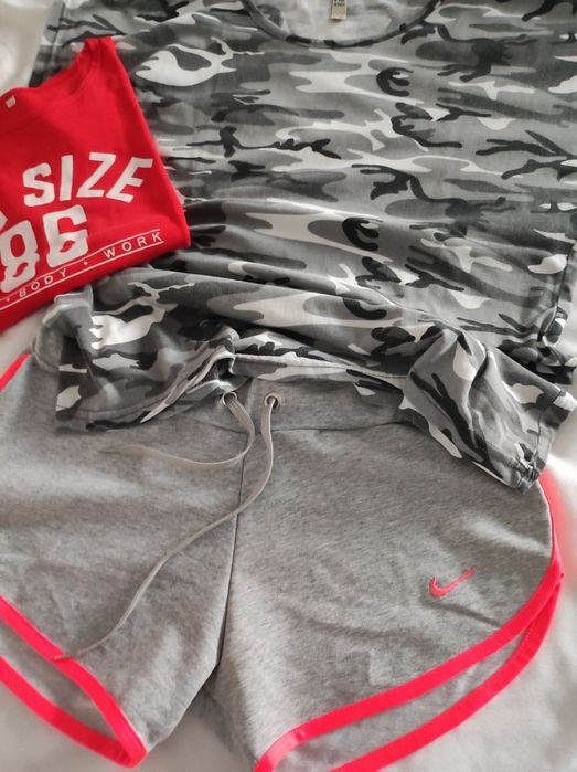 Spodenki NIKE, 2 sztukii koszulek