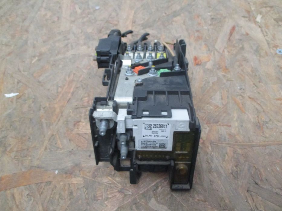 peugeot citroen-- MODUŁ AKUMULATORA PLUS 28236841