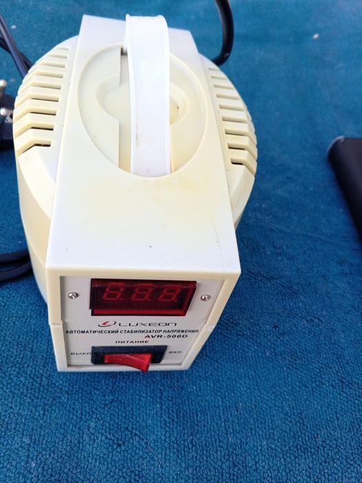 Релейный стабилизатор напряжения Luxeon AVR 500D
