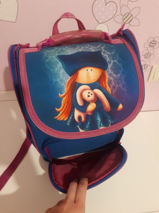 Продам школьный Рюкзак Кite для девочки в отличном состоянии