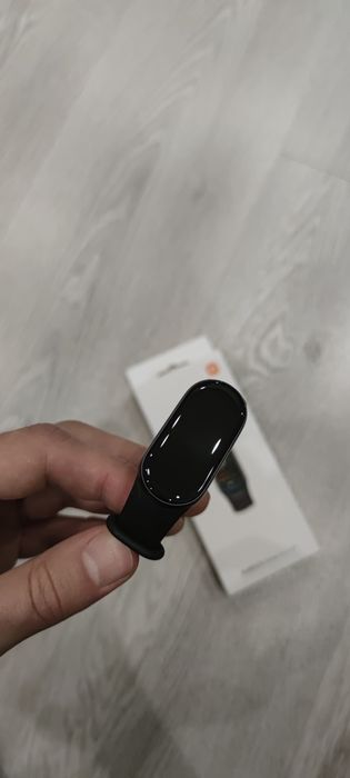 Продам mi band 9