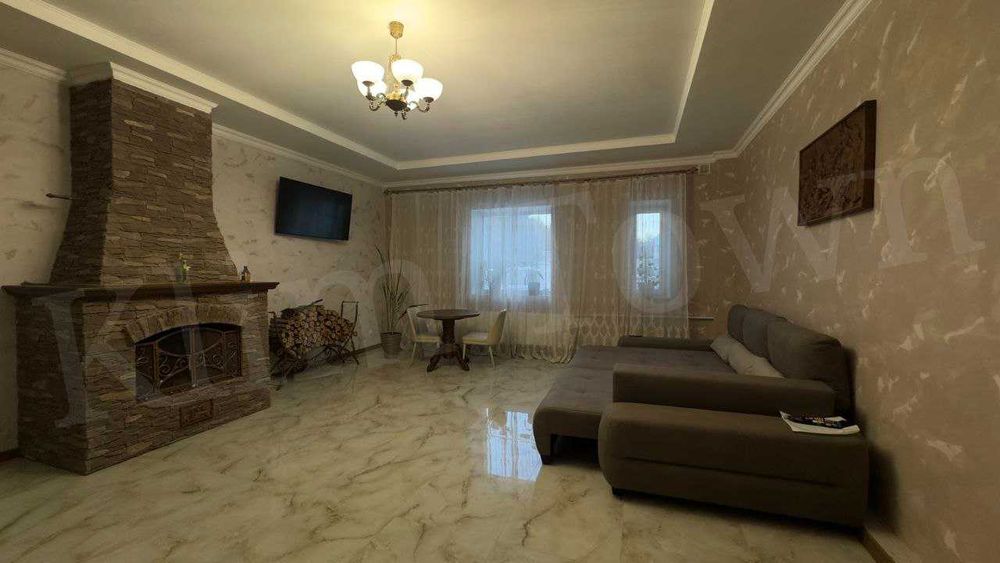 Продається житловий комплекс у с Дівички