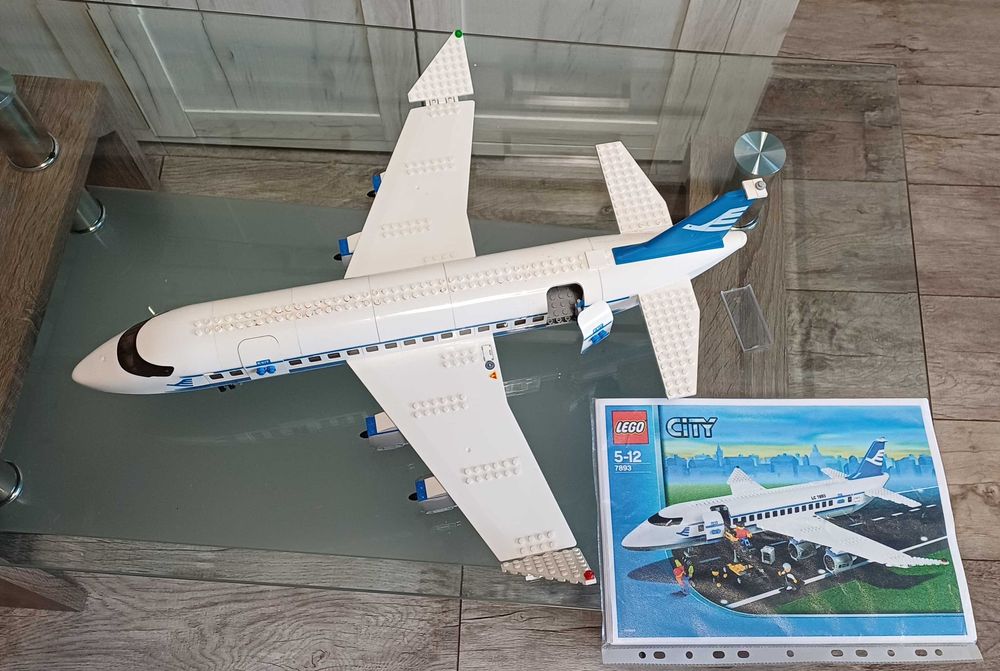 LEGO City 7893 Samolot pasażerski – komplet klocków + instrukcja