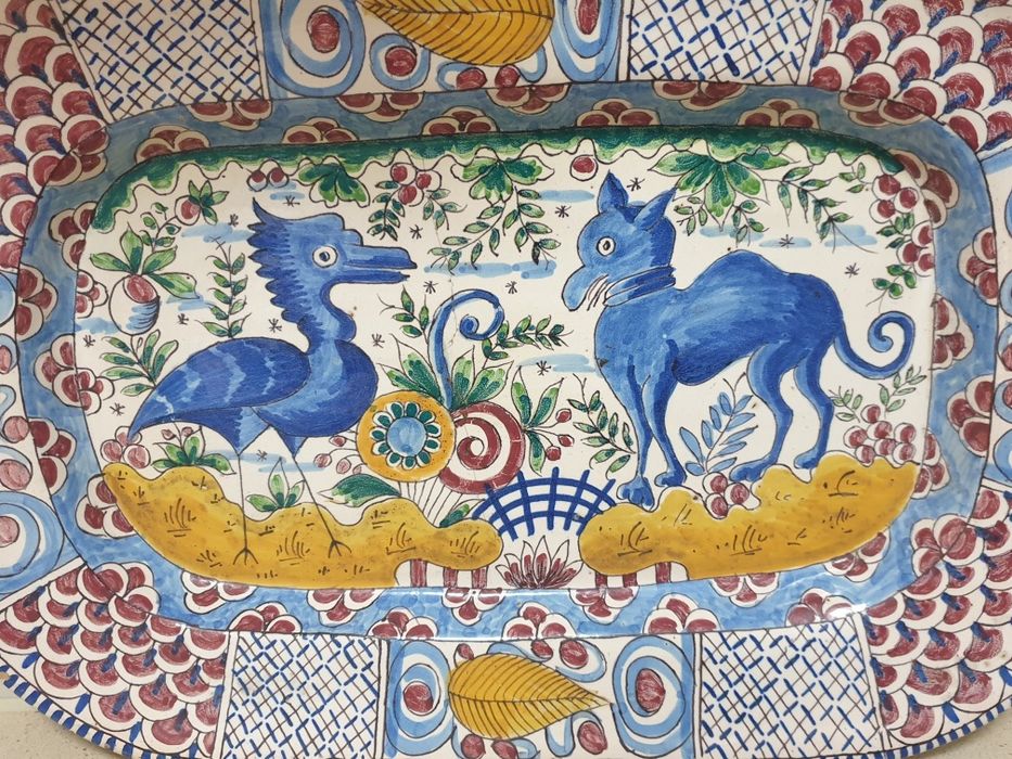 Linda grande antiga travessa em faianca portuguesa de Coimbra  - ass.