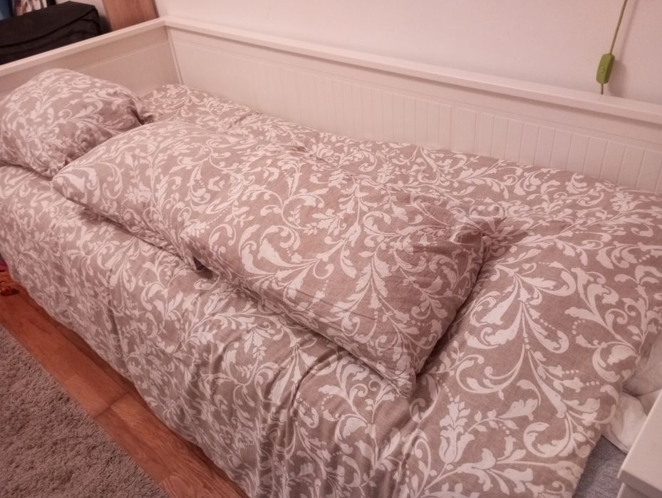 Sofá cama ikea como nova com 3 gavetas grandes