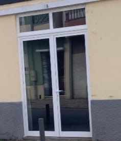 Porta a venda. 252x159