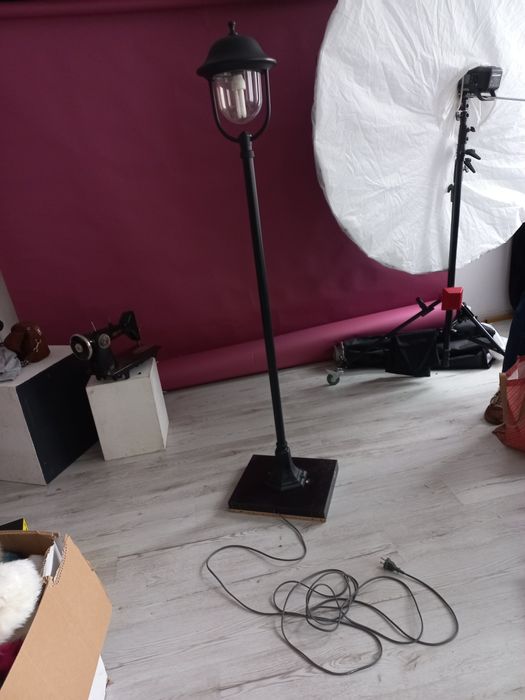 Latarnia ogrodowa lampa stojąca