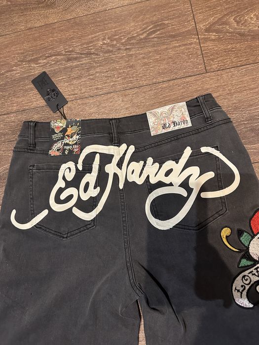 Oryginalne jeansy Ed Hardy – nowe z metką