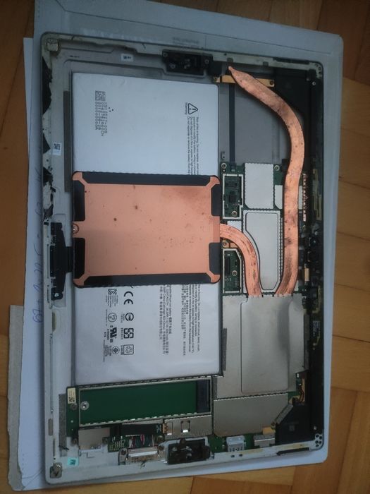 Tablet komputer Surface Pro 4