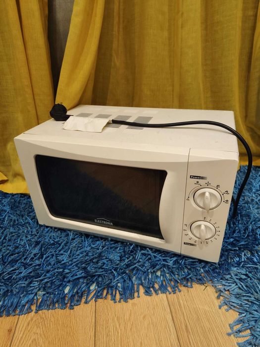 Electronia Microwave Oven465520516976486402