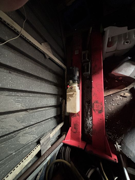 Підйомник автомобільний 2-х стійковий 3,5 т 380В TLT-235SB-380 LAUNCH