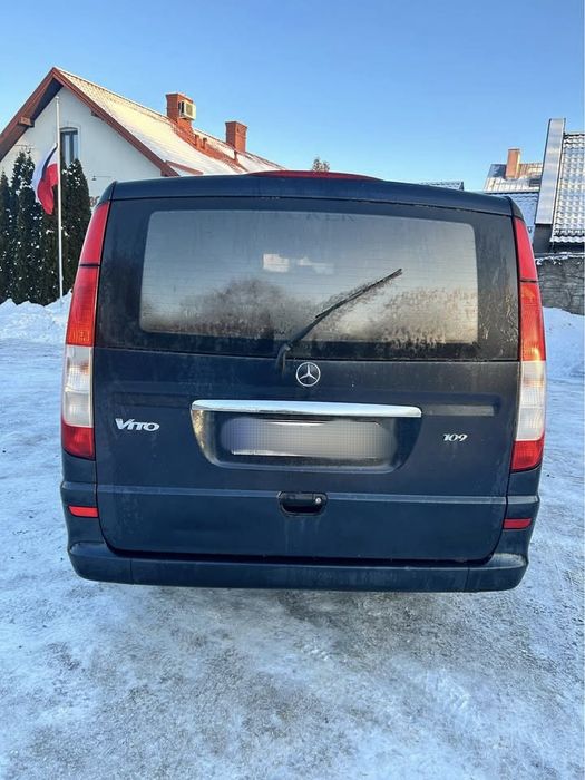 Mercedes Viano, 5 місць, катафалк