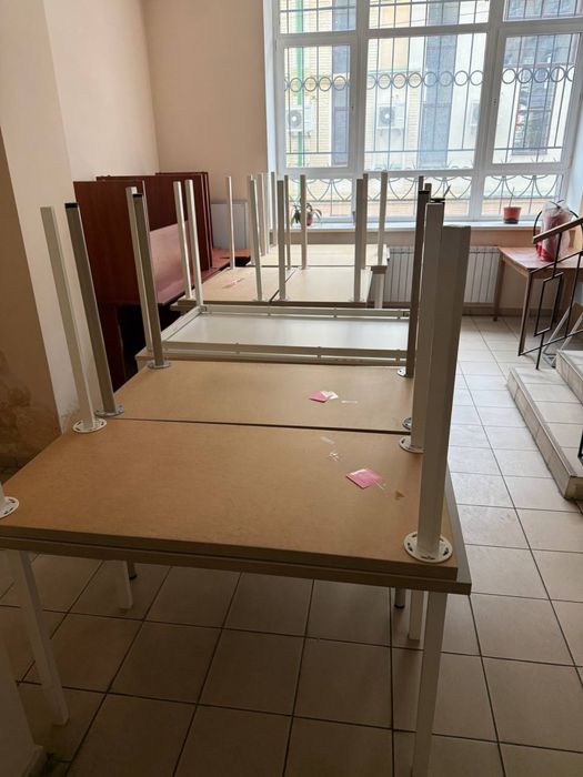 Столи письмові, loft, кутові з тумбами, конференц