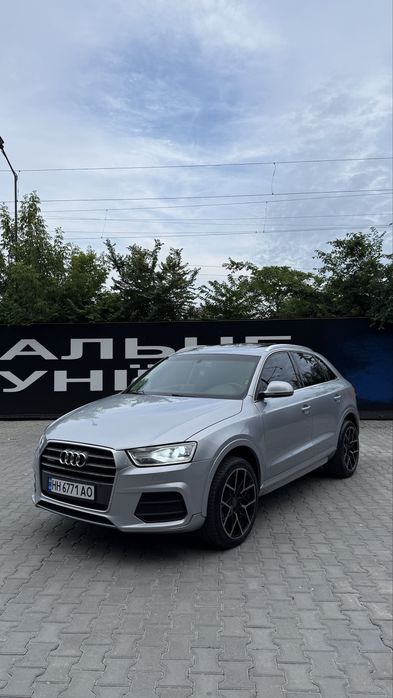 Продам Audi Q3 quattro (автомат !)