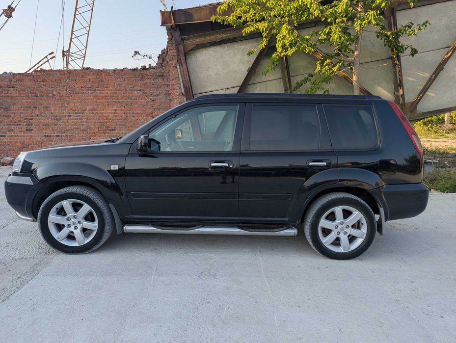 Ніссан Х-Трейл 2.2 дизель Nissan X-Trail 2.2 DCI на ЗСУ
