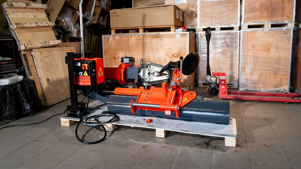 Вантажний шиномонтажний верстат Well Kraft W-568