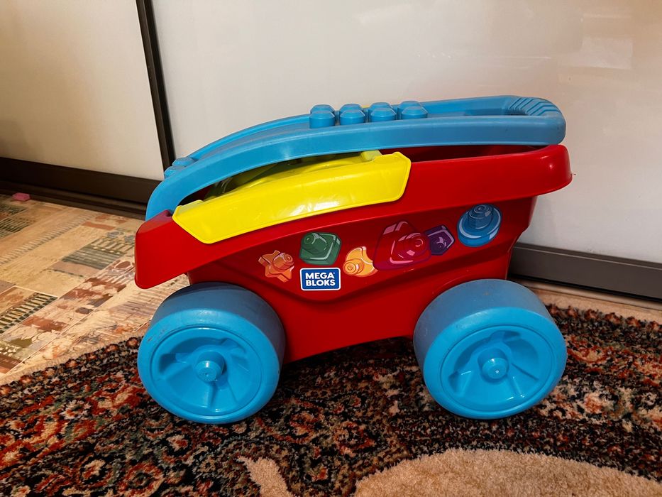 Mega Bloks тачка и кубики