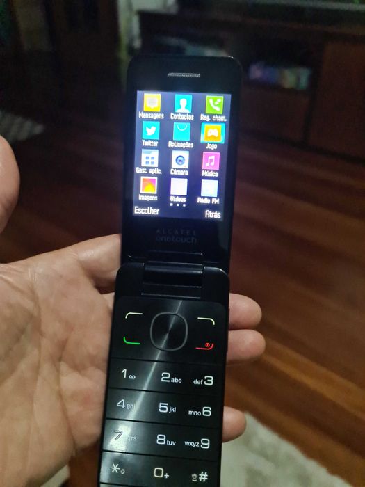 Telemovel Alcatel de teclado