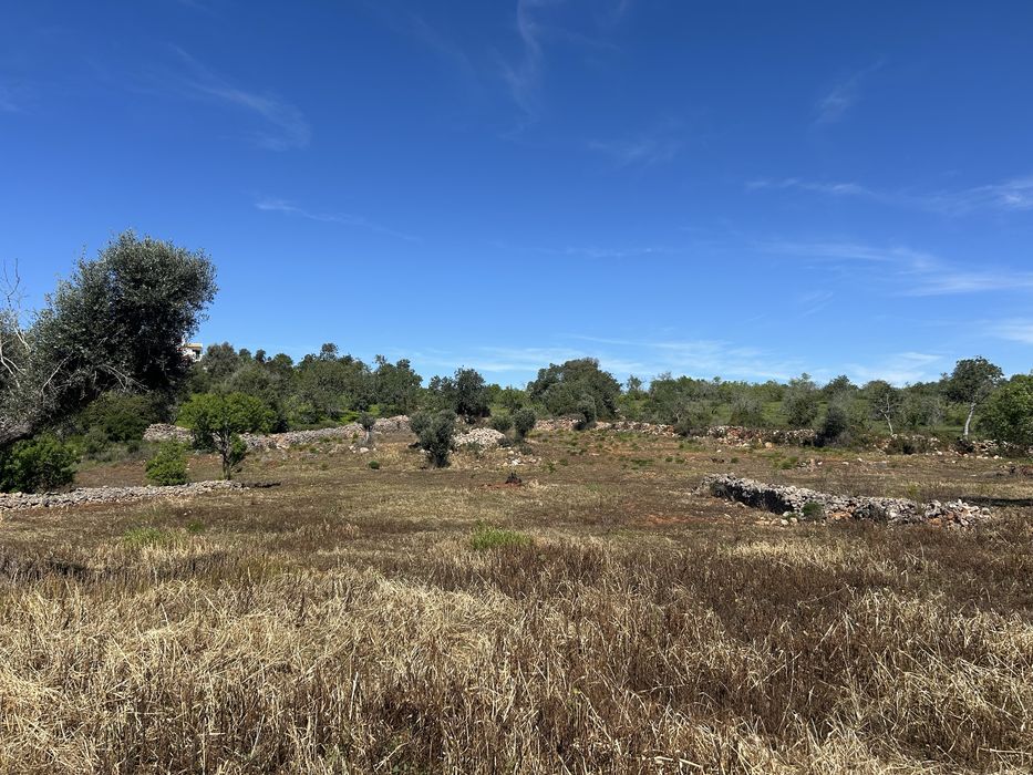 Terreno com Ruina em Albufeira