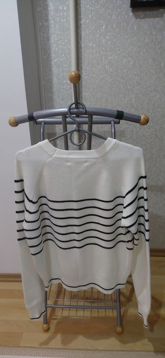 Жіночий теплий светр,