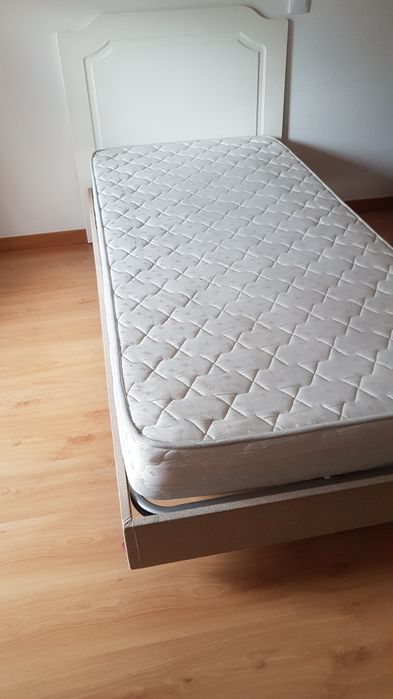 Cama singular da marca micuna com colchão ortopédico incluído