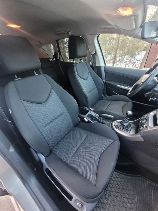 Peugeot 308 SW 1.6 HDI 2012r. Hak/ Webasto/ Grzane fotele