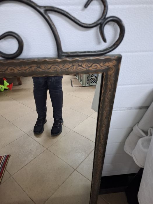 Espelho antigo em metal