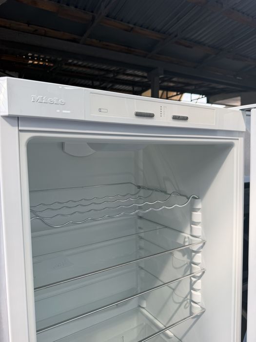Холодильник Miele KDN12823S-1