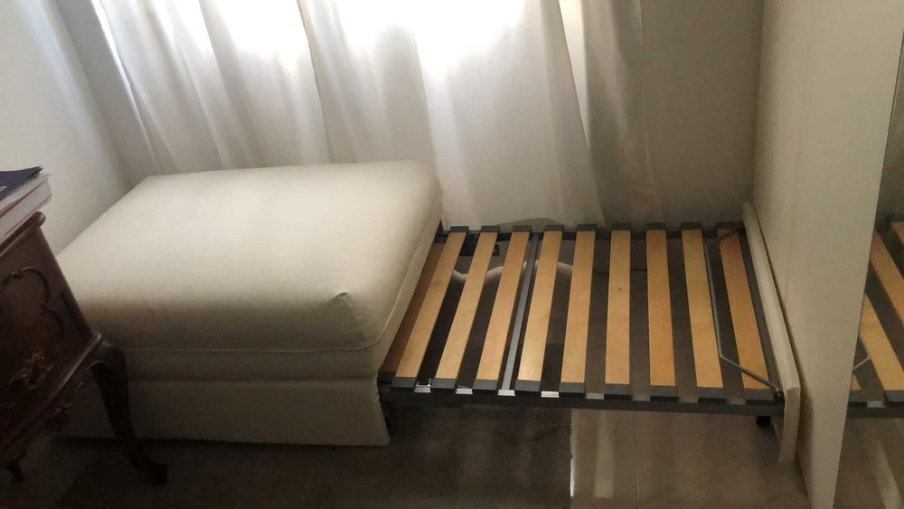Sofá Cama em pele