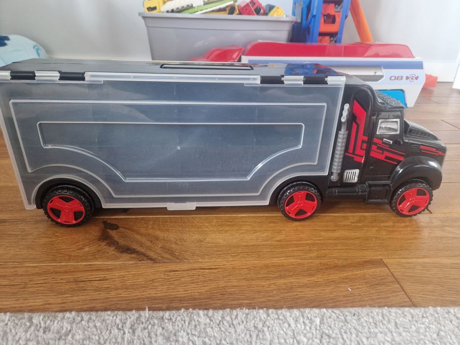 Samochód walizka na hot wheels