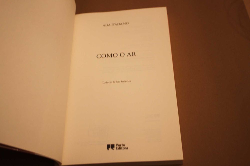 ' Como o Ar// Ada D'Adamo