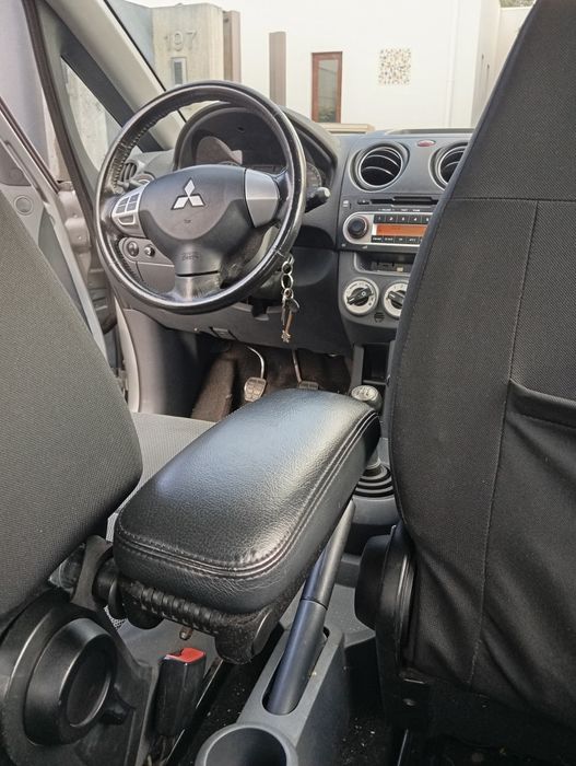 Mitsubishi 1.3 Colt 2011; 94 cv, 129mil km, 1 proprietário