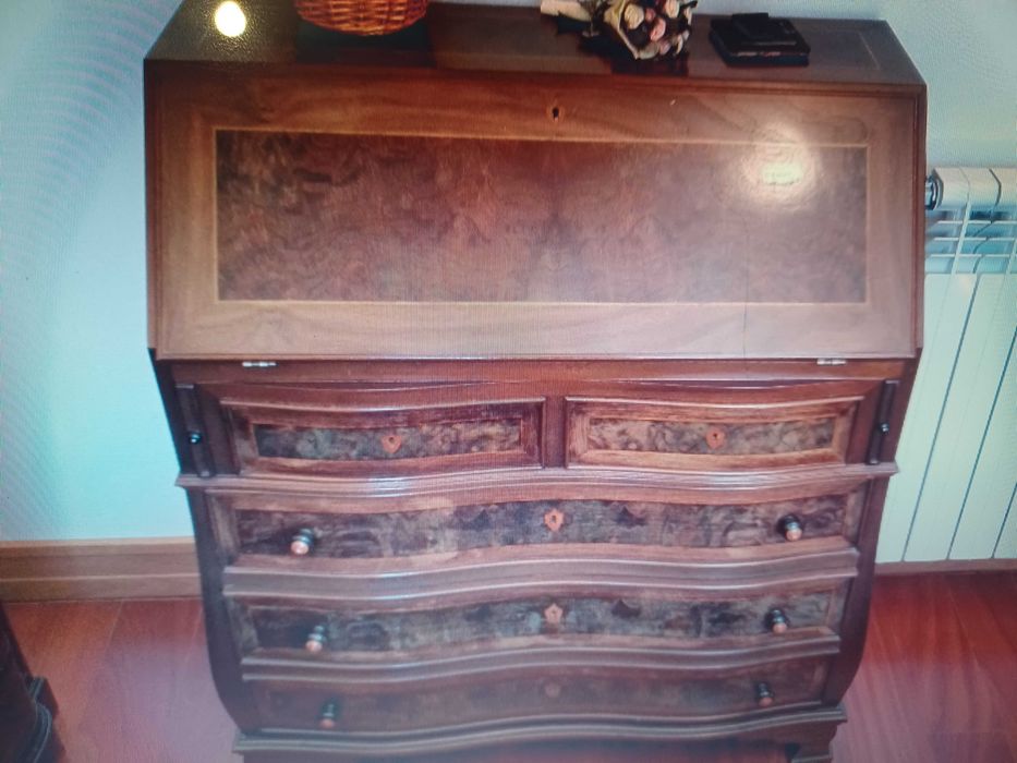 Quarto de solteiro em nogueira