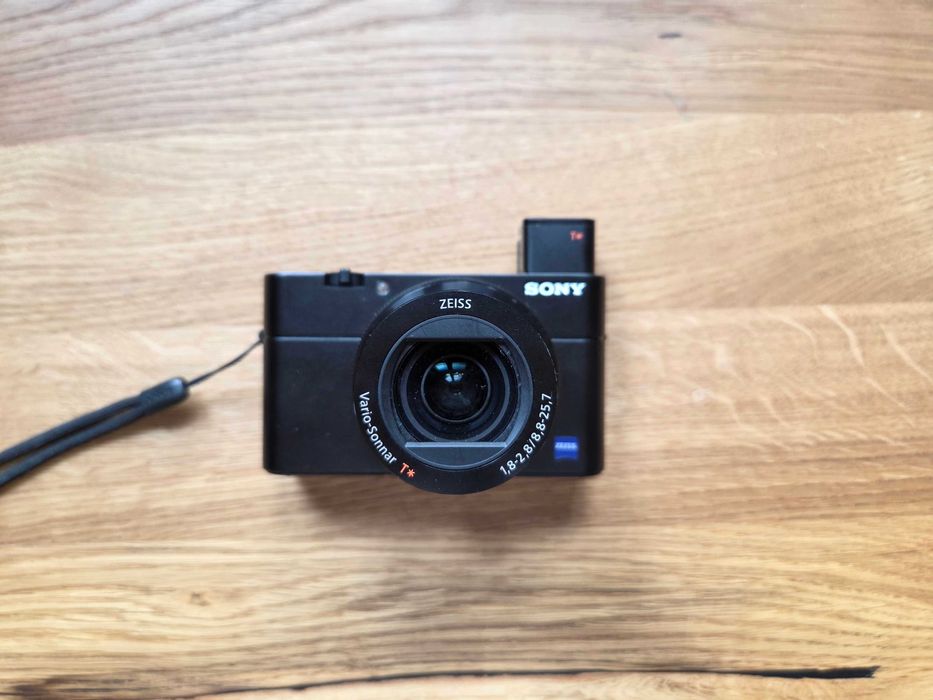 Kompaktowy Aparat Sony RX100V | Komplet Akcesoriów