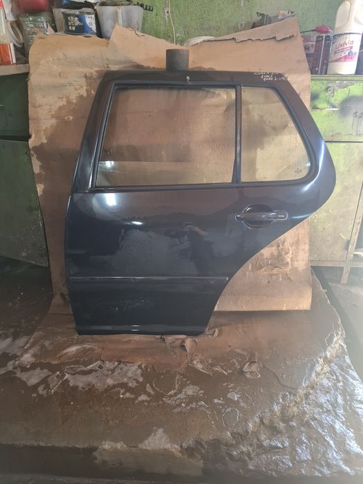 Porta tras esq° VW Golf |V  ano 2002 Original