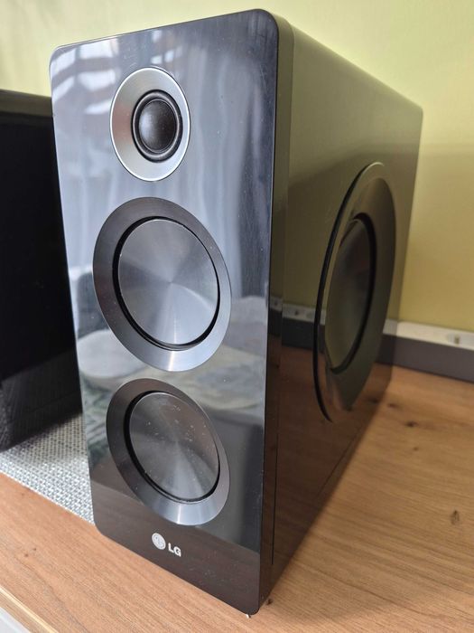 Wieża stereo LG FB166