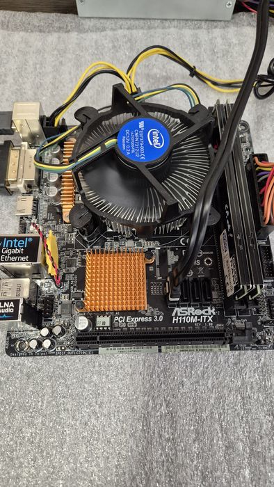 Материнська плата Asrock H110M-ITX, s1151, Intel core і3-7100, DVI/HDMI, Mini-ITX
