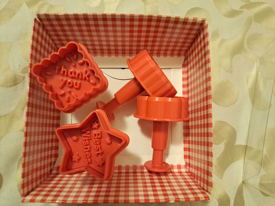 wykrojniki-stemple do ciastek