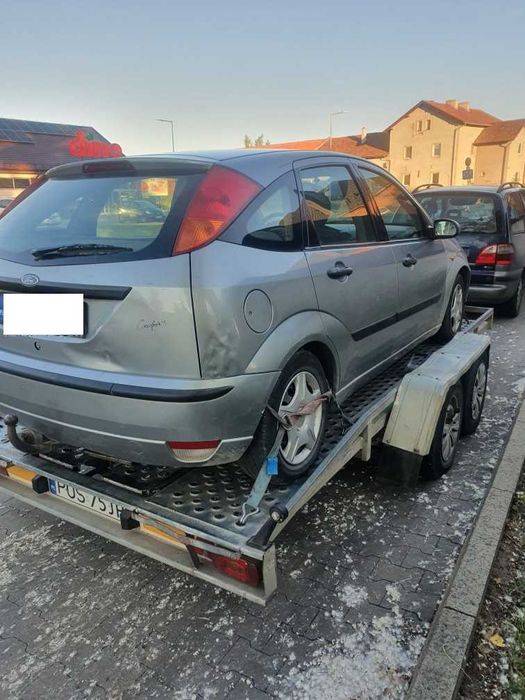 Ford Focus MK1 1.6 benzyna po lift kolor srebrny  na części