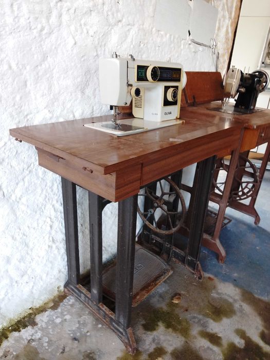 Maquina de costura OLIVA