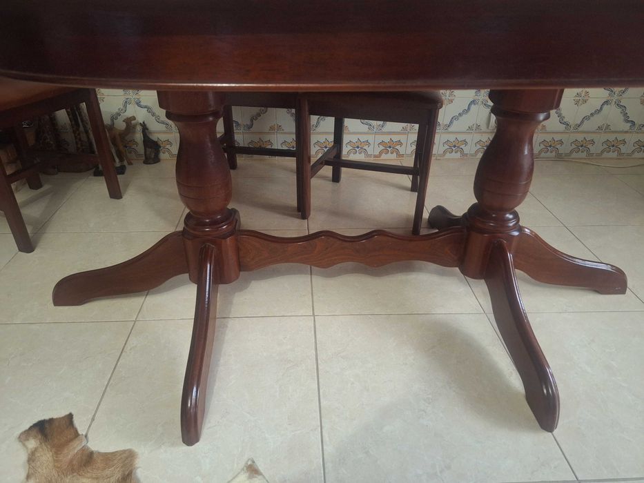 Mesa de Jantar Extensível (Mogno)