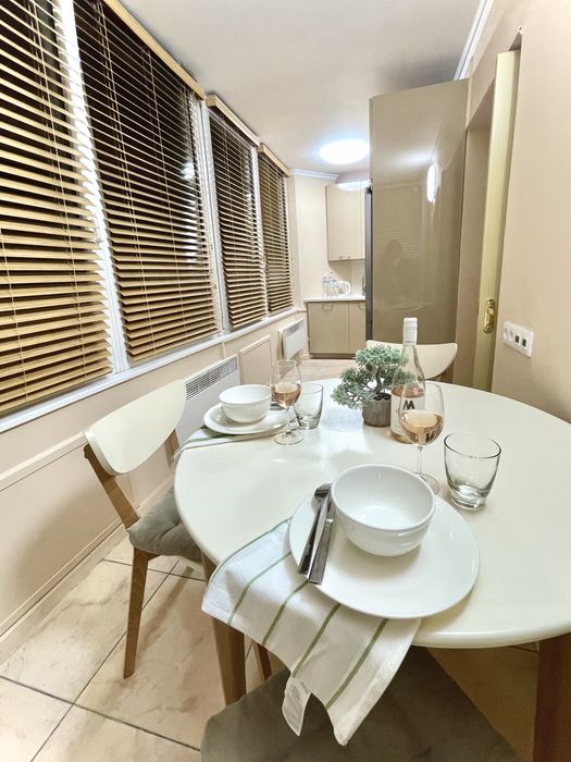 Подобова оренда 2к квартири. Центр. Опера. Богдана Хмельницького 32