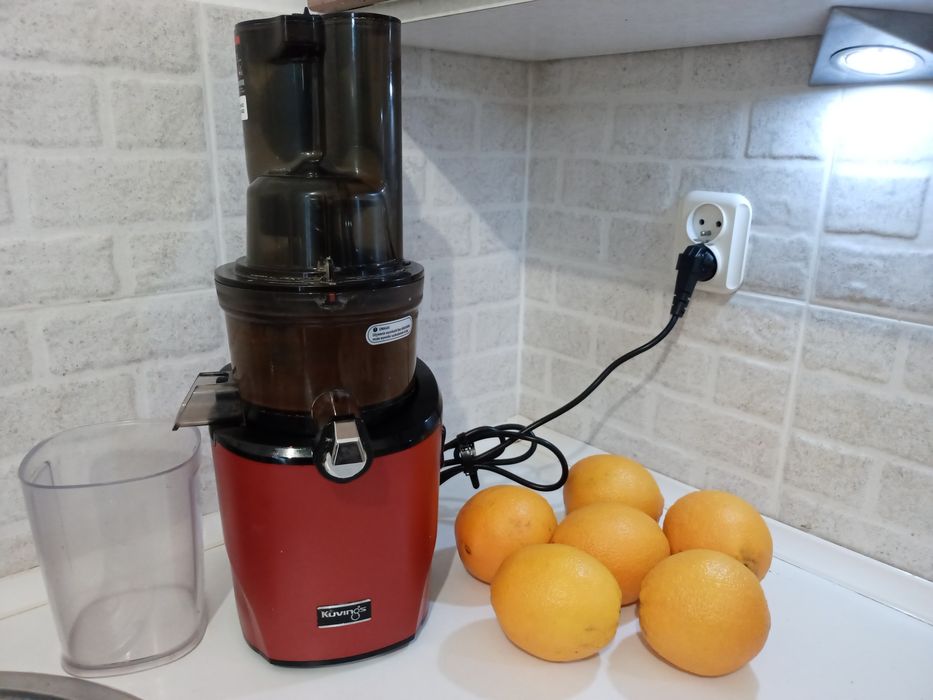 Wyciskarka wolnoobrotowa Kuvings Revo830