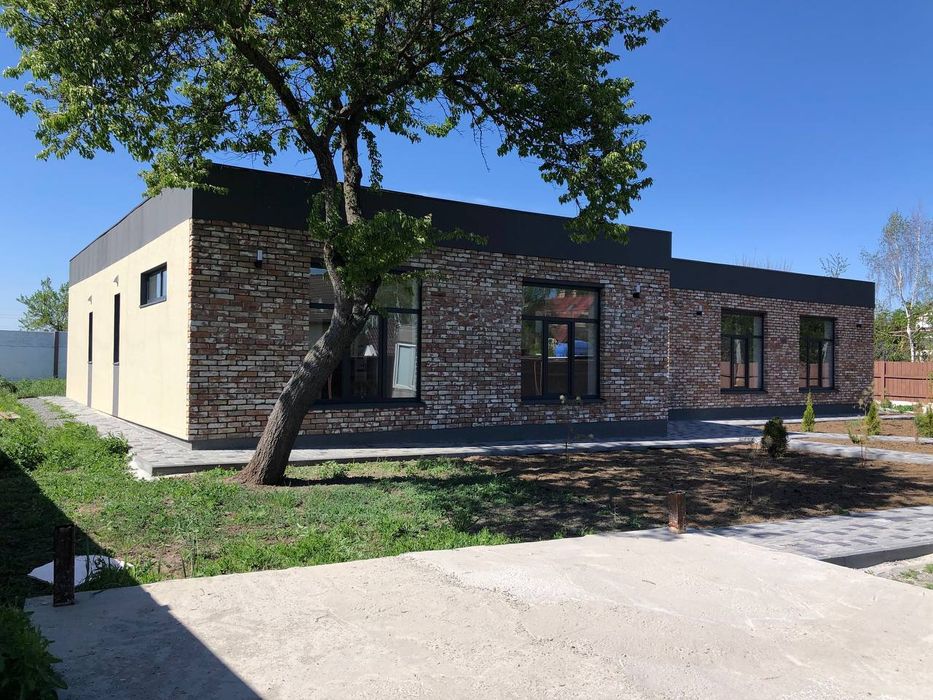 Продаётся новый дом в Обуховке в закрытом охраняемом городке с ремонто