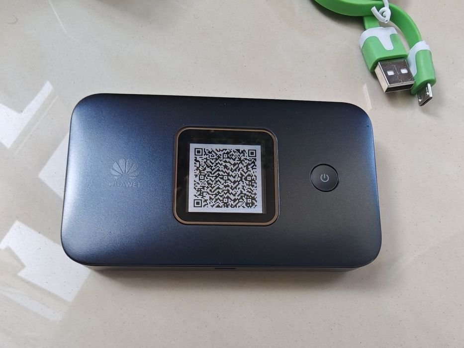 Router mobilny bezprzewodowy wifi Huawei na kartę SIM z ładowarką