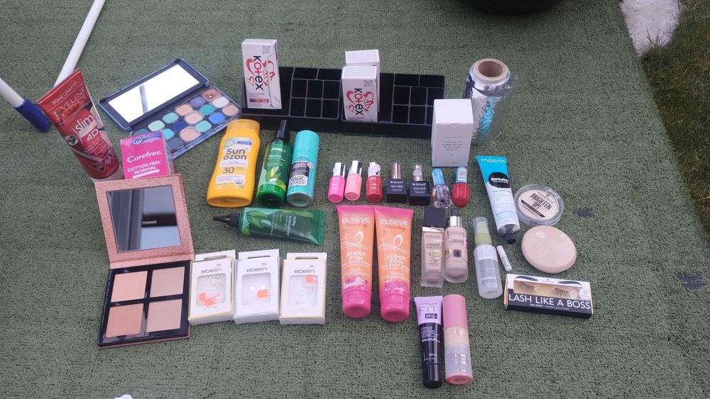 Kosmetyki , pielęgnacja , biżuteria Nowe i 3/4 zużycia