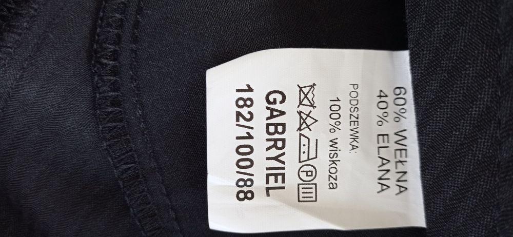 Garnitur młodzieżowy, elegancki.