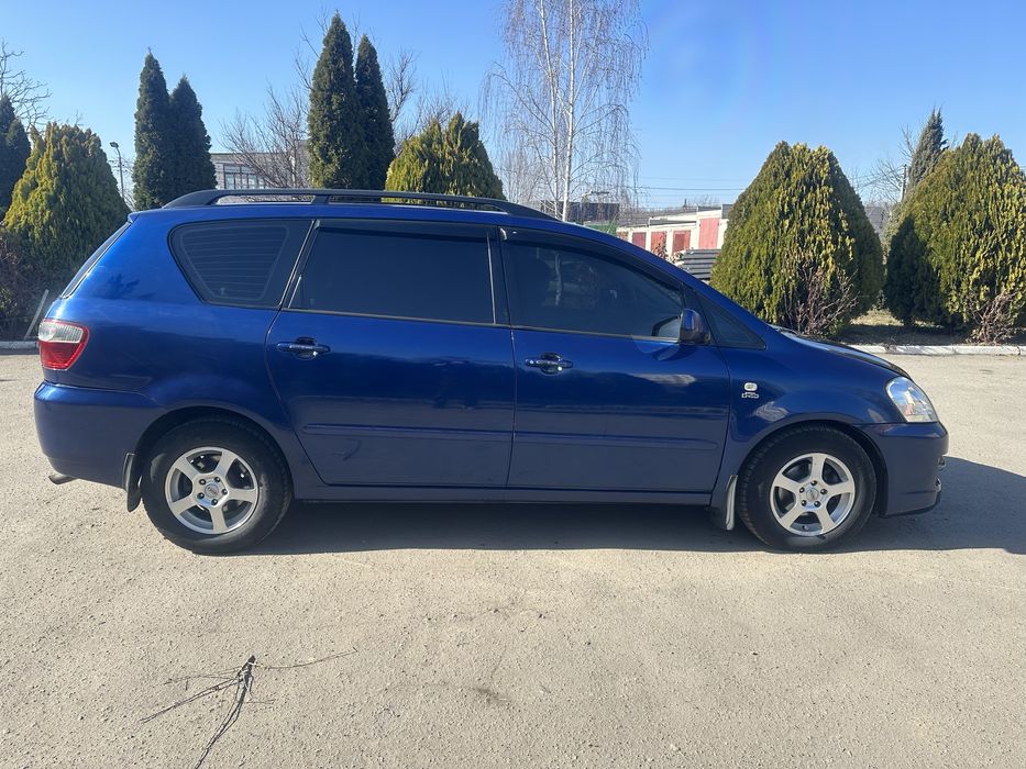 Продам тойота авесис версо