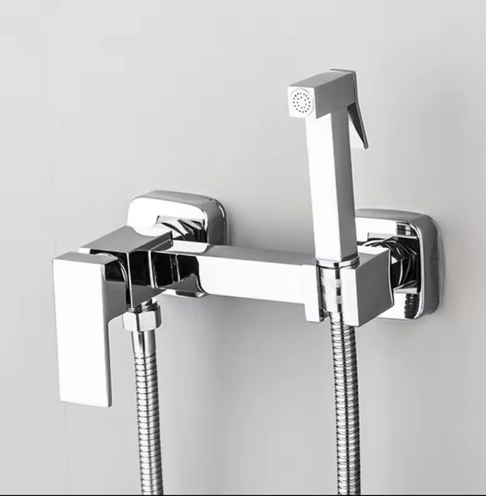 Смеситель с гигиеническим душем MIXXUS PREMIUM настенный.(хром латунь)